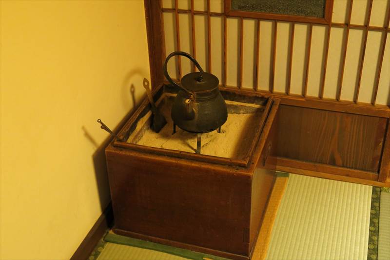  鎌先温泉 時音の宿 湯主 一條 国の登録有形文化財の本館の夕食用の部屋