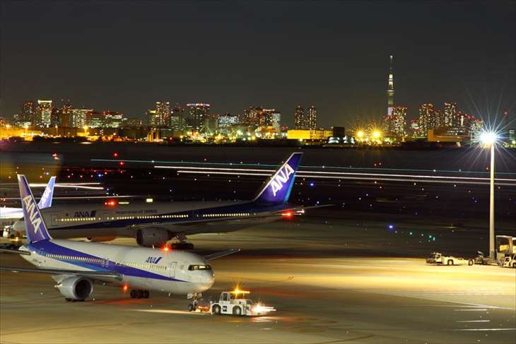 羽田空港 第2ターミナルからの夜景