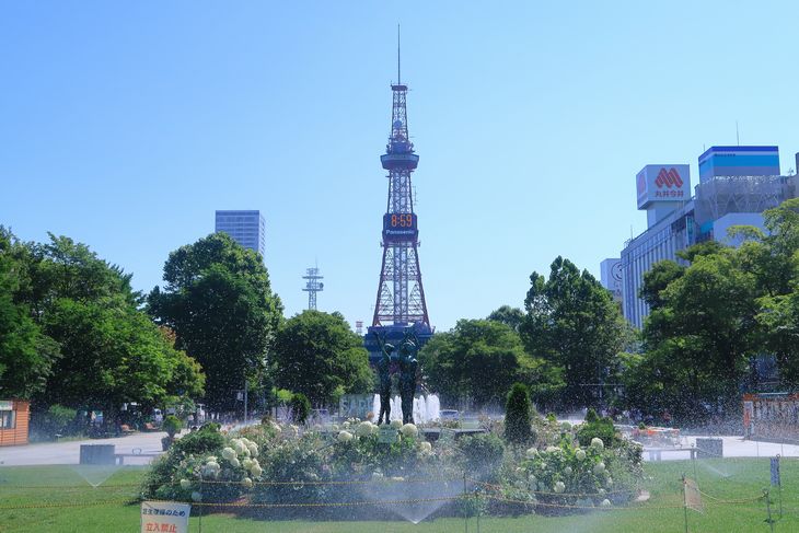 2018年7月の札幌 大通公園とさっぽろテレビ塔